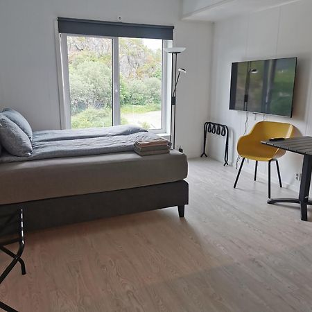 Lofoten Studio Apartment, Vestermyrveien 11 Сволвер Екстериор снимка